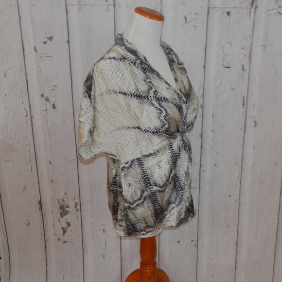 Anne Klein Size 14 Snake Print 100% Silk Shirt Top - Picture 3 of 8